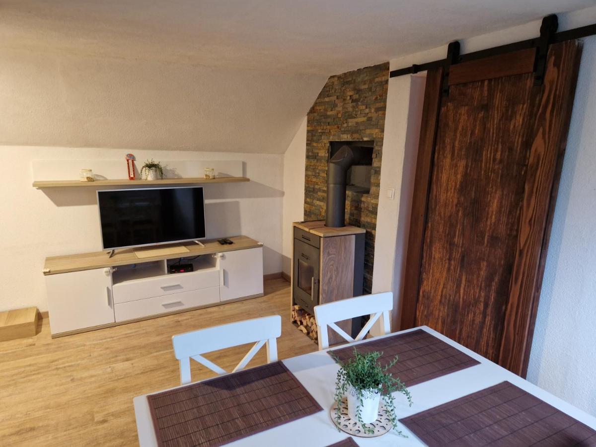Apartmán Koca Na Pikovem Crna na Koroskem Exteriér fotografie
